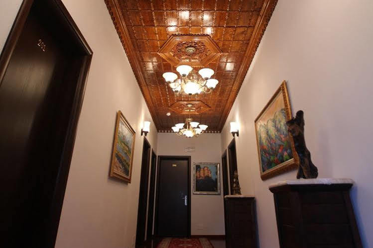 Antipatrea Hotel Берат Экстерьер фото