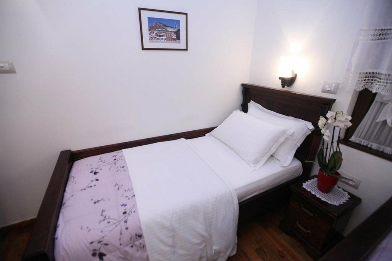 Antipatrea Hotel Берат Экстерьер фото