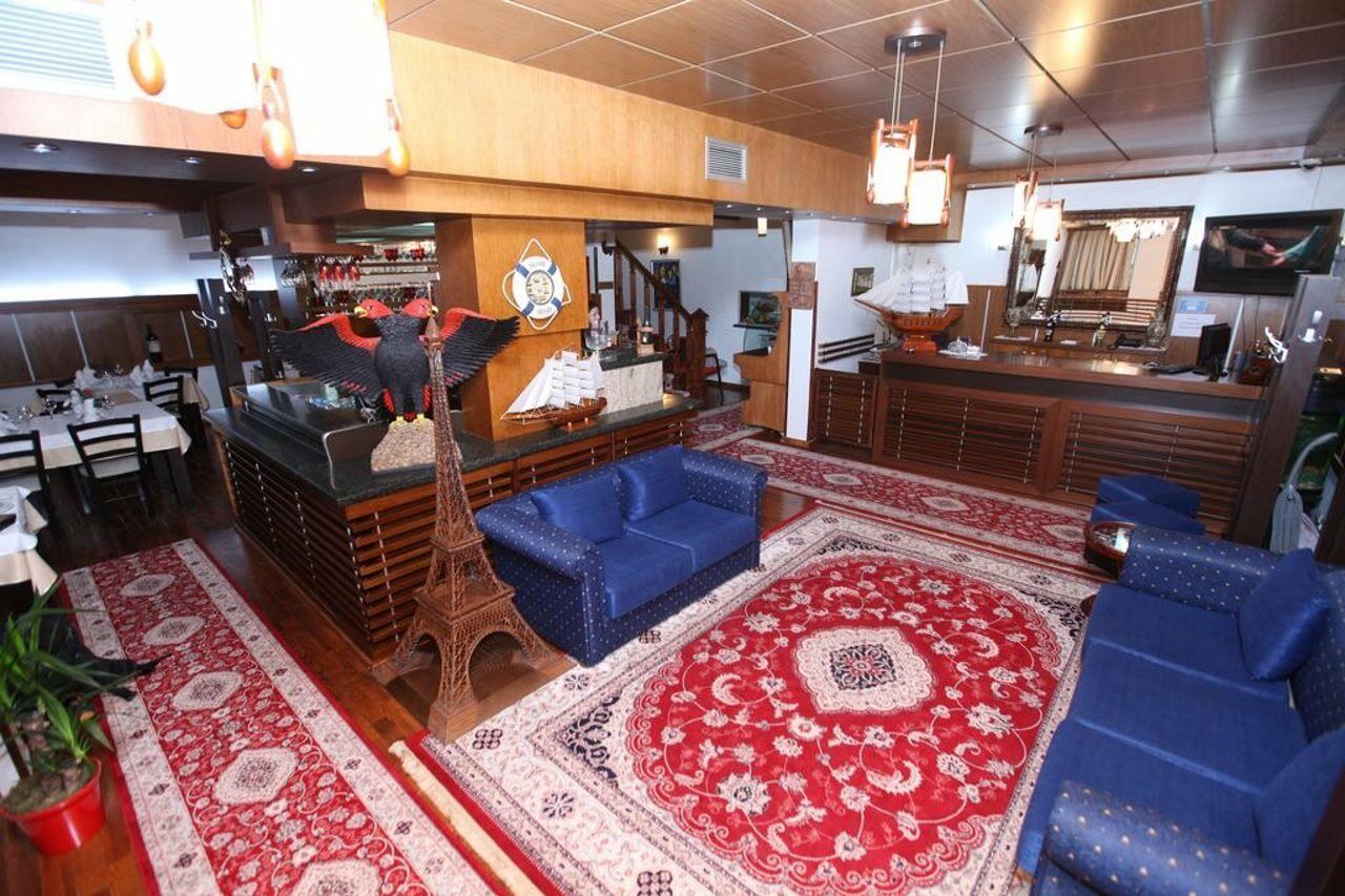 Antipatrea Hotel Берат Экстерьер фото