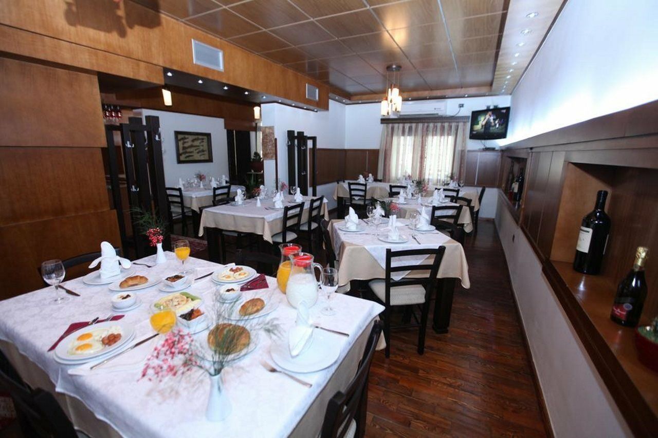 Antipatrea Hotel Берат Экстерьер фото